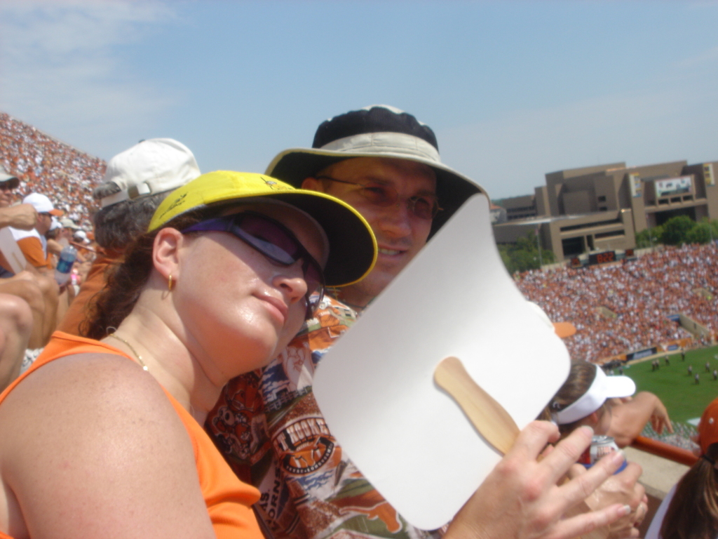 2006/09(Sep)/01(Texas-Tailgaters)/1024x768_2006-09-02 12-41-58.JPG
